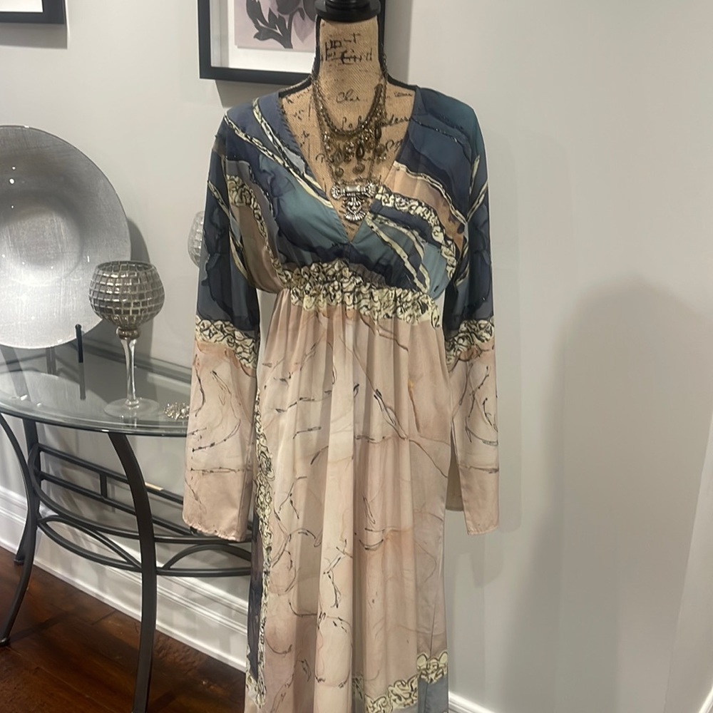 Lightweight dress large